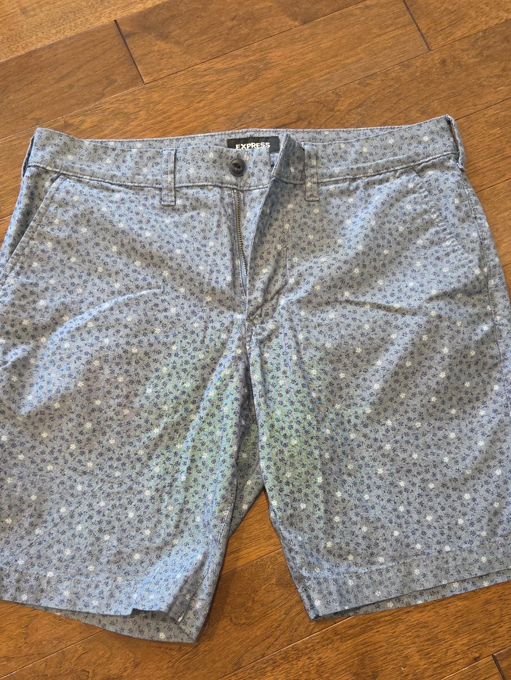 Express Light Blue Floral Print Flat Front Men’s Shorts